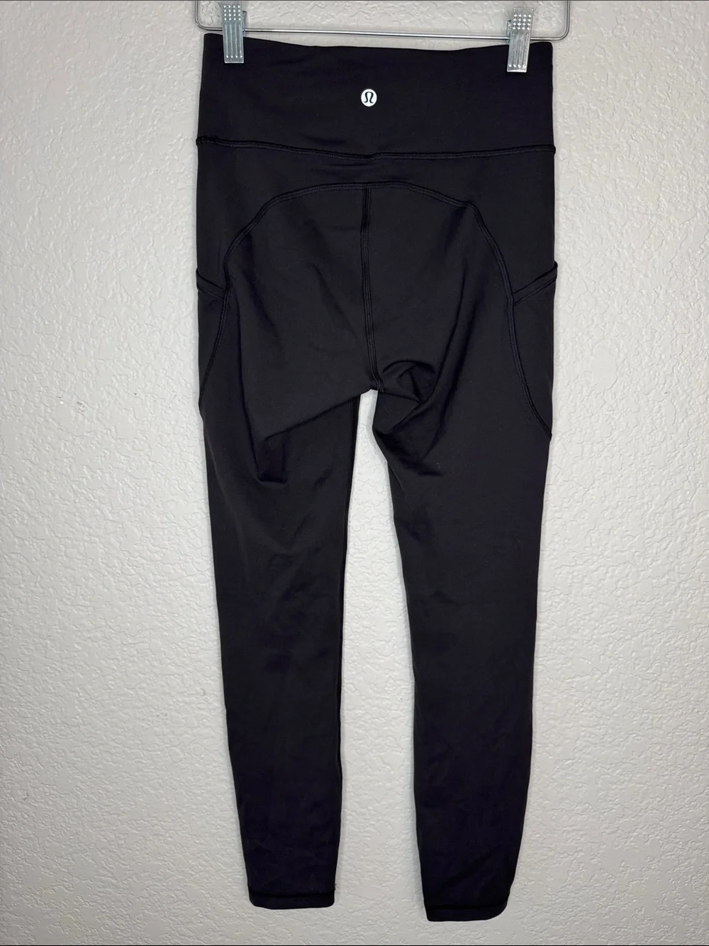 Lululemon Wunder Train w Pockets 25” inseam Black Size 4